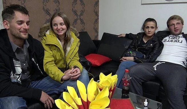 Заскучавшие парни поменялись жёнами и классно провели выходные