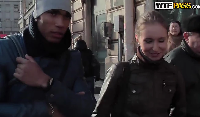 Ох уж этот Эрик, опять развёл какую-то прошмандовку на секс в толчке